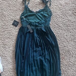 Mid length M deep green dress!